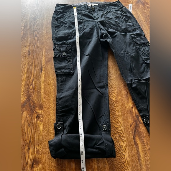 NWT Y2K Old Navy Low Rise Roll-Up Cargo Pants Size 2 - Picture 14 of 15